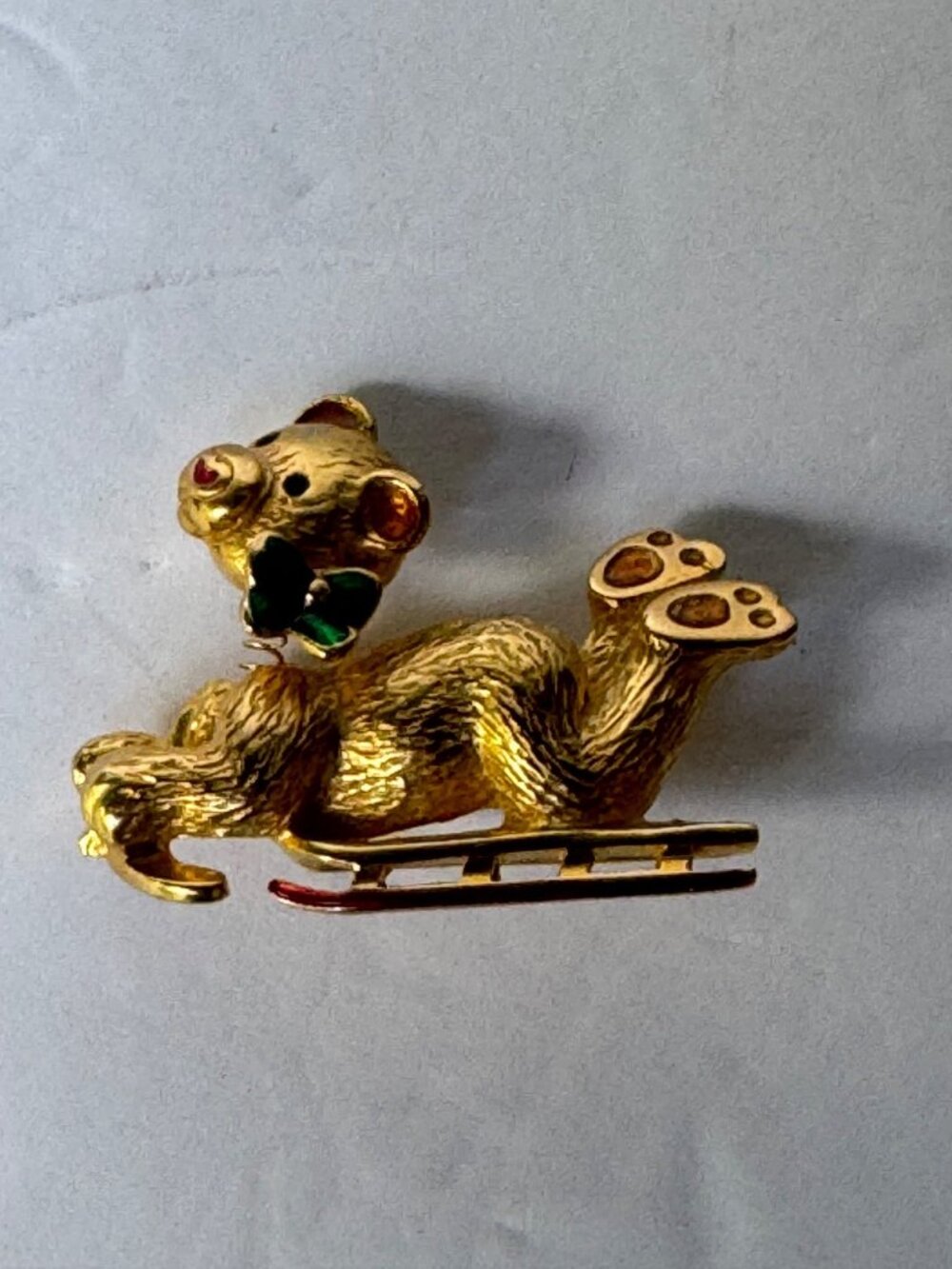 Vero Christmas Bear Brooch Gold Tone Enamel Sled Holiday Pin 1.75